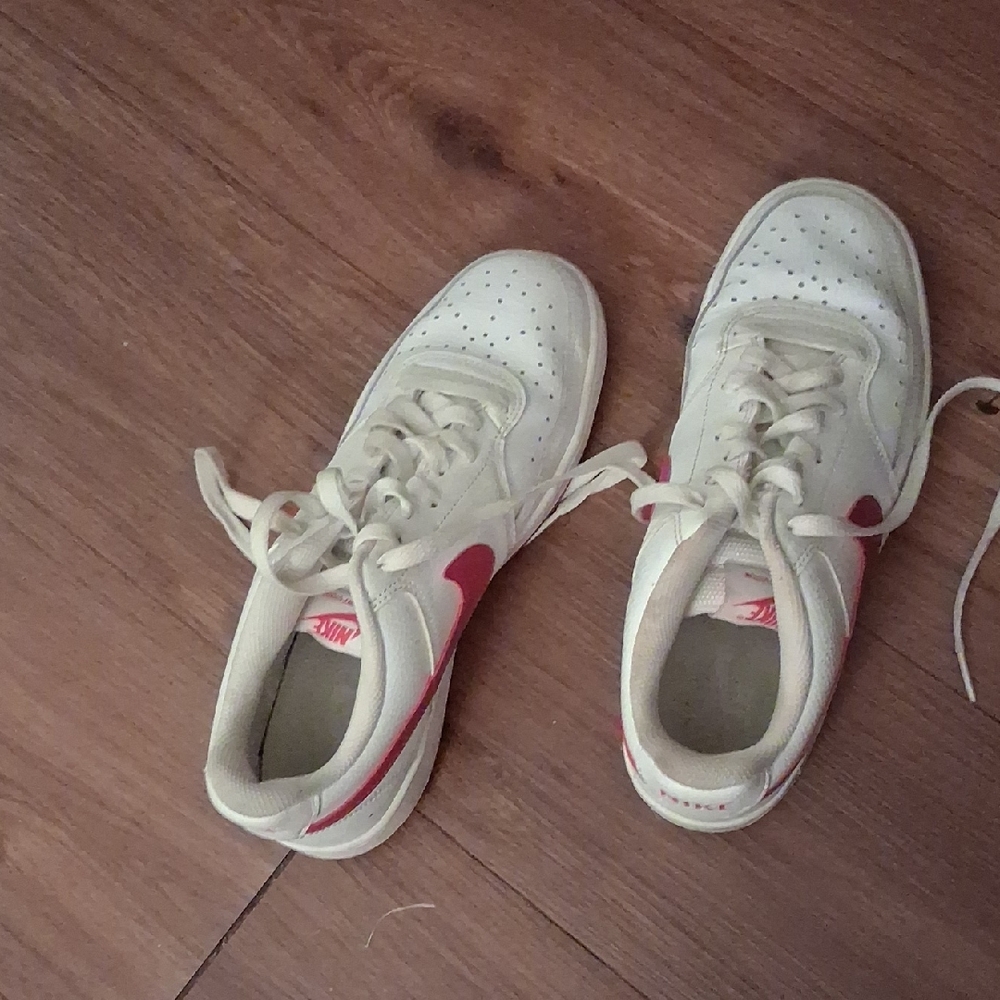 Nike Kids' Cream and Red Sneakers
